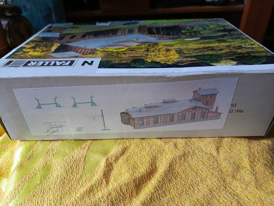 Faller Lokomotywownia skala N