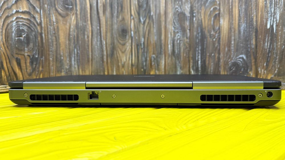 РОЗПРОДАЖ!  Недорогий Ноутбук Для Любих Задач Dell Precision 7510 /Quadro M1000 2 GB