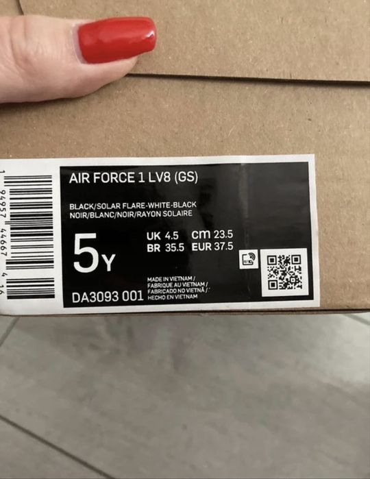 Nike Air Force 1 LV8