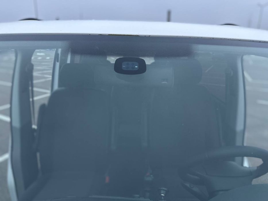 Volkswagen T5, 2.0 дизель, пасажир 9
Надійний та економний автомобіль.