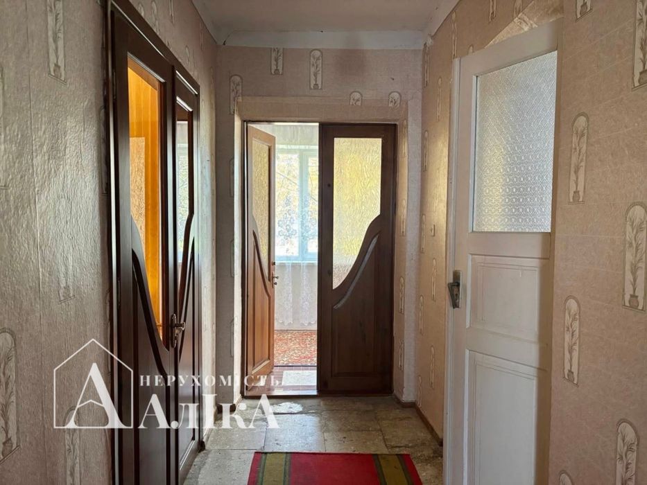 Продам будинок біля міста