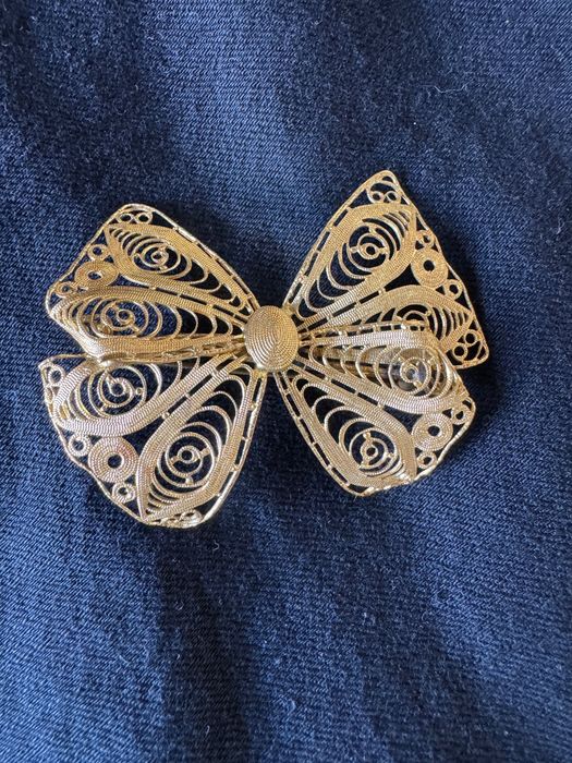 Vintage Broche Vintage Filigrana Dourada em Forma de Laço – Marcado 381