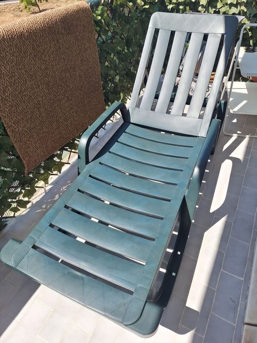 Espreguiçadeira de resina MALIBU VERDE