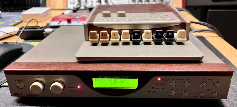 Hammond XM-1 (módulo de som e drawbar)