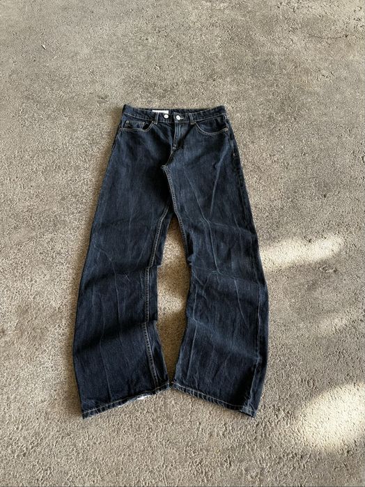 Baggy bootcut jeans, zara fleared style, jaded london type