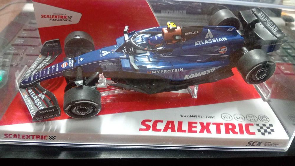 Scalextric Williams F1 FW47 Carlos Sainz 55 Slot Car Escala 1:32