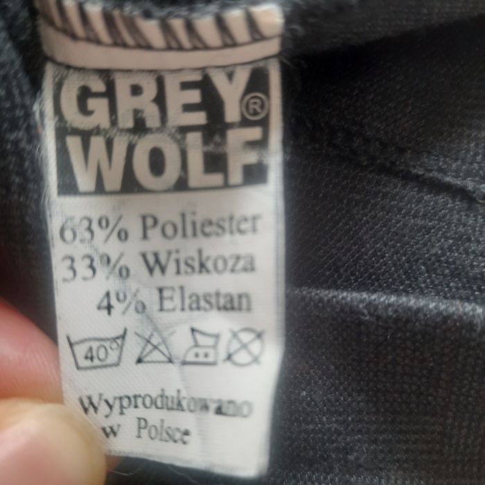 Klasyczna sukienka Grey Wolf