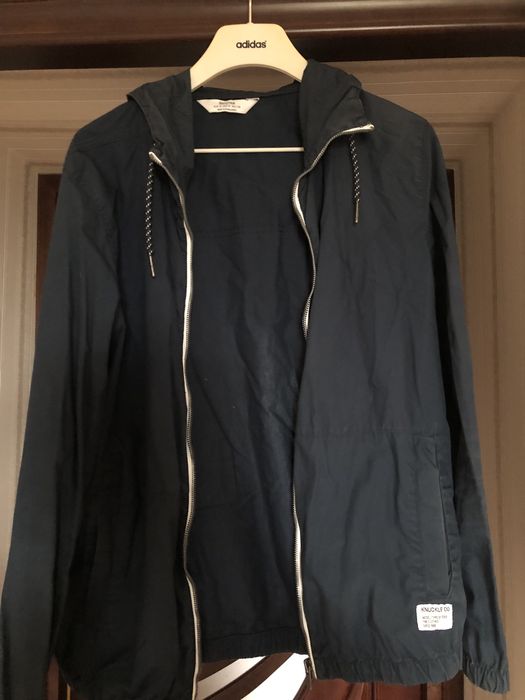 Продається вітровка Bershka