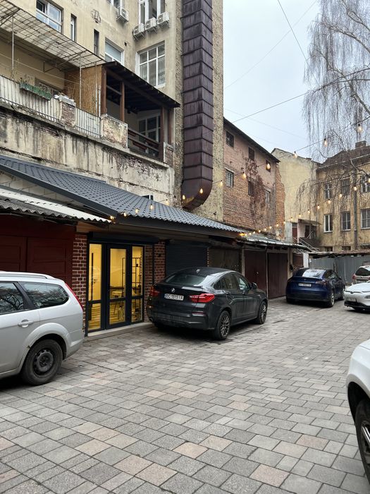 Оренда робочого місця в студіі