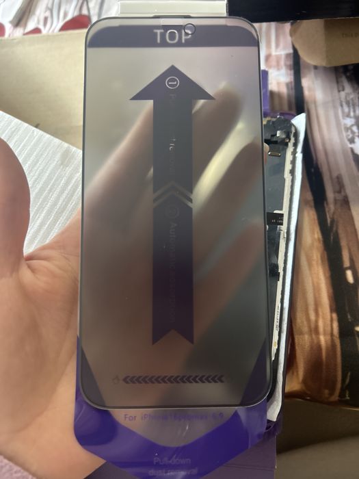 Екран на айфон 16 pro max