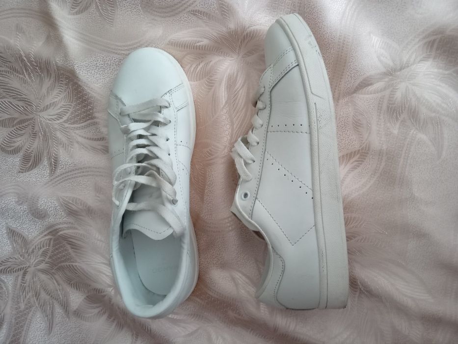 Кроссовки белые Манго и Kappa