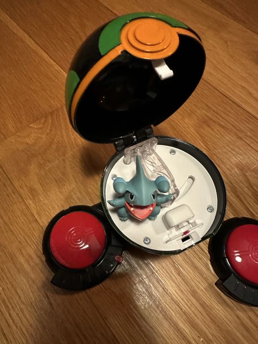 Brinquedo pokemon