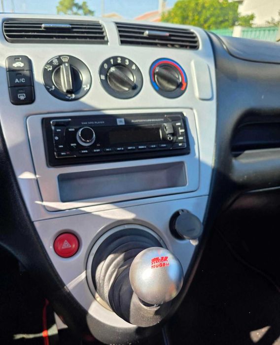 Honda Civic 1.4 Look Type R foto 3