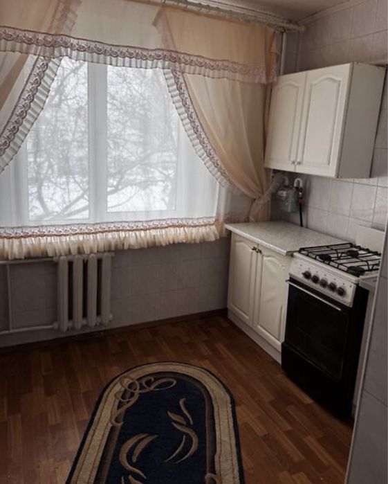 1к квартира на Замостянській(Будинок офіцерів)Вільно