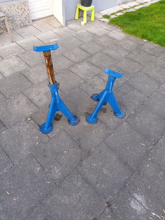 Koziołki stalowe wysokie 2 szt