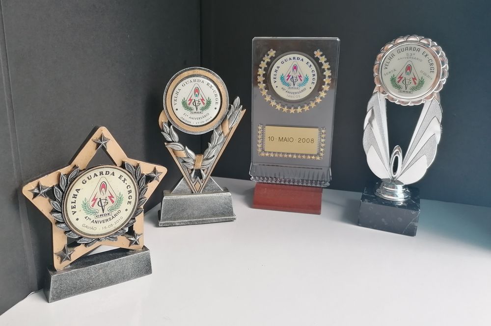 Conjunto 4 troféus da empresa Companhias Reunidas de Gás Electricidade