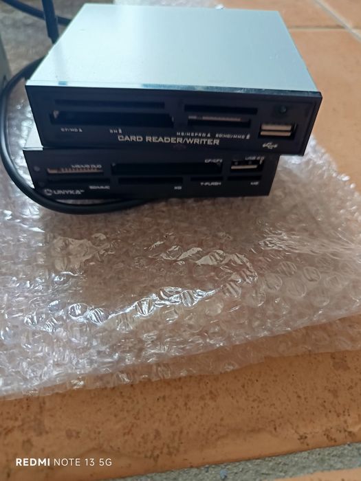 Conjunto de coolers e leitores DVD para pc