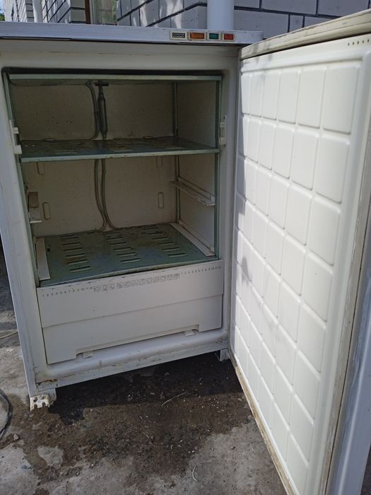 Продам морозильную камеру Бирюса