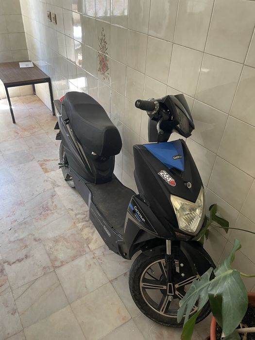 Scoter eletrica 40 kmh paro de trabalhar