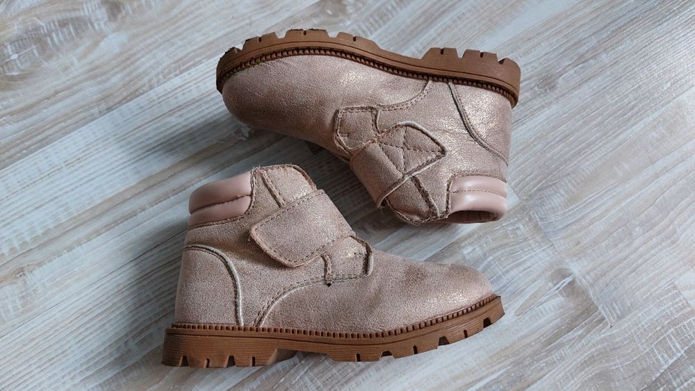 Fajne buciki różowo-złote wiosna-jesień