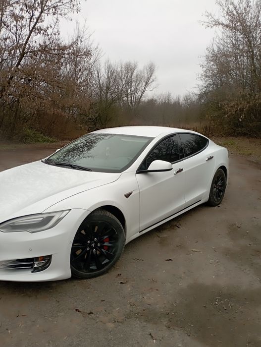 Продам Tesla model S