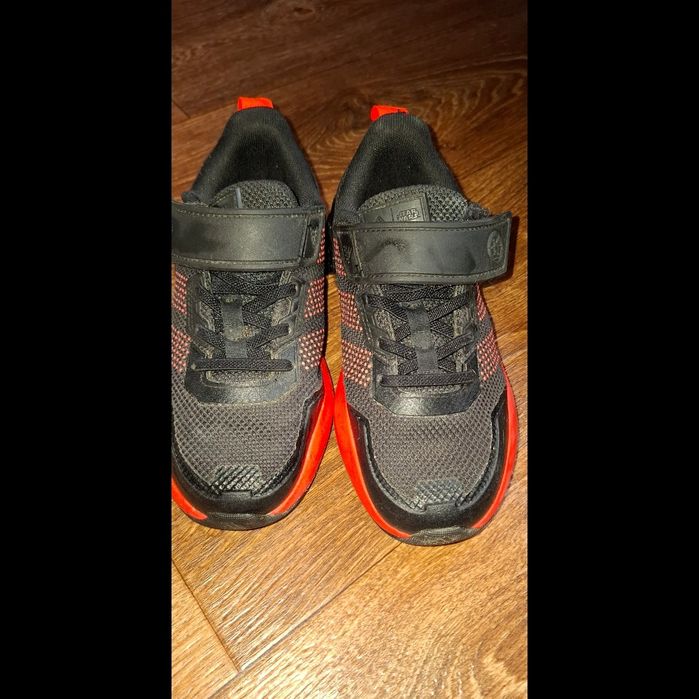 Кросівки  adidas