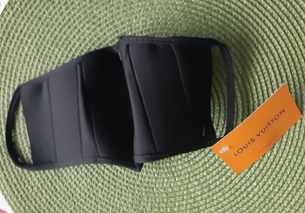 Louis vuitton maska maseczka krata nowa made in France paris piękna