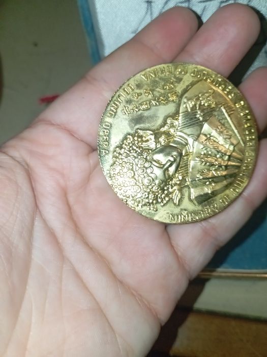 Medalha chinesa bom estado