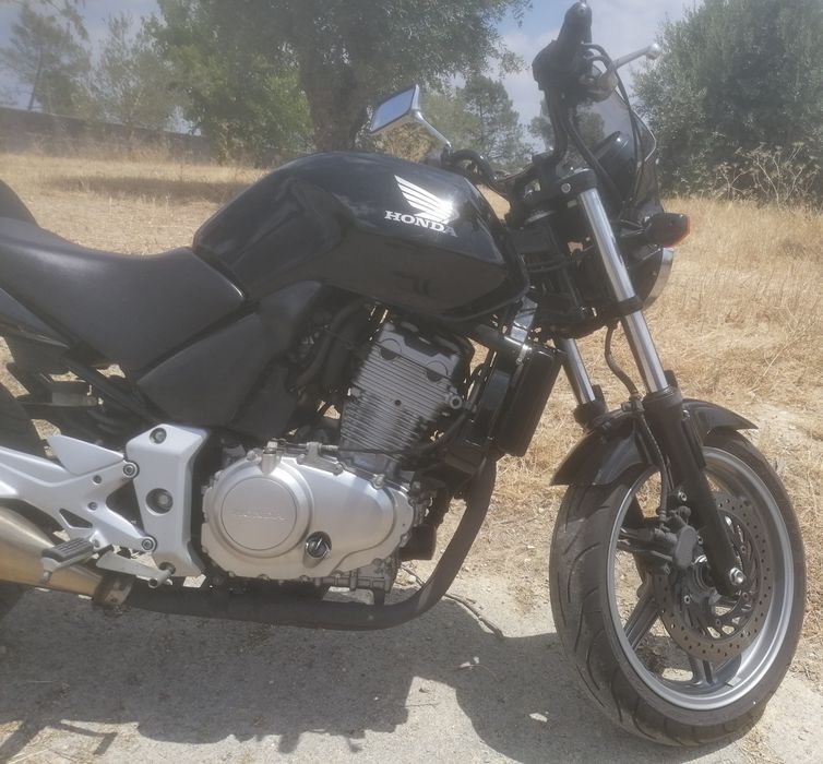 Honda CBF 500 como nova