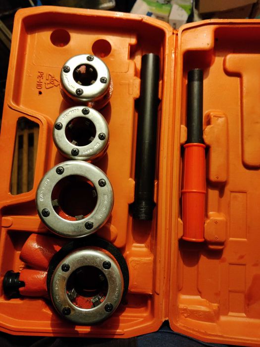 Zestaw do gwintowania rur 1/2", 3/4", 1", 1 1/4"