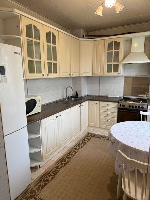 Сдам 3-х кімнатну квартиру м. Наукова, Космічна 27