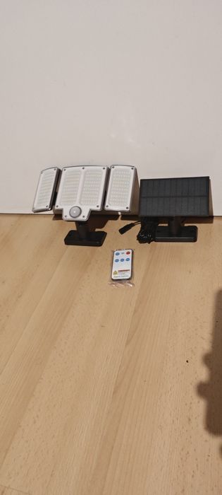 Lampa solarna zewnętrzna