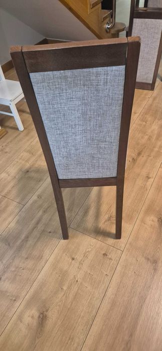 Stół rozladany i 6 krzesel