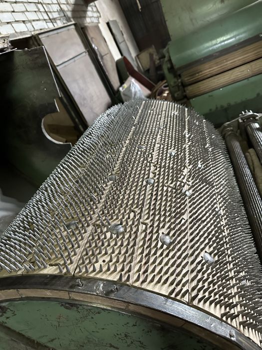 Агрегат для підготовки та переробки сировини, неткані матеріали