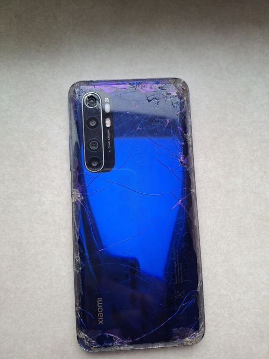 Обміняю два телефона на один