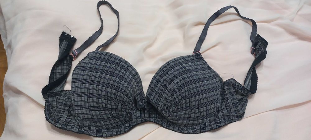 Stanik szary w kratke