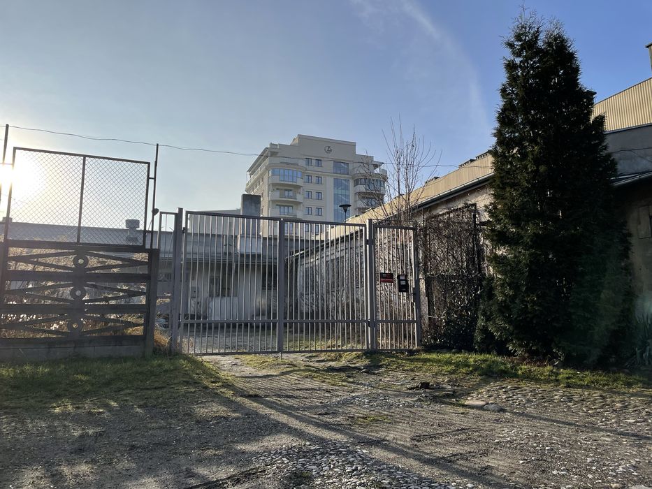 Lokal biurowo-uslugowy 160 m2 w centrum Łodzi - Rewolucji