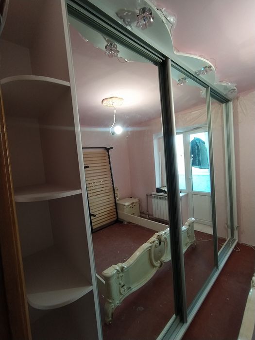 шафа купе у відмінному стані