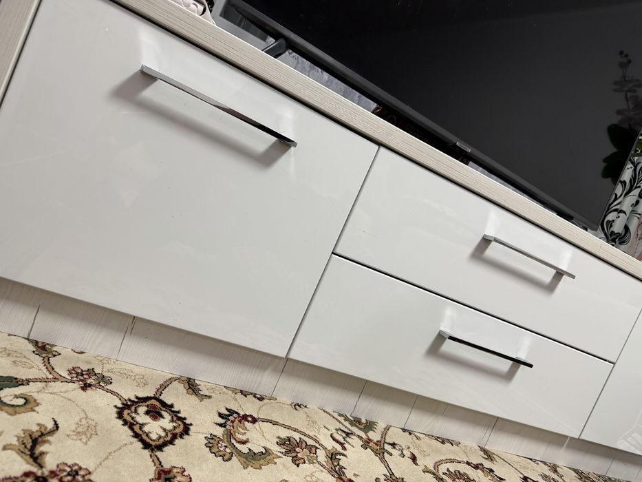 Тумба під телевізор