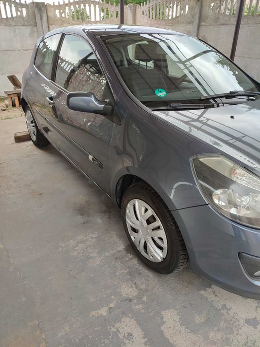 Продам Рено клио 1.5 дизель