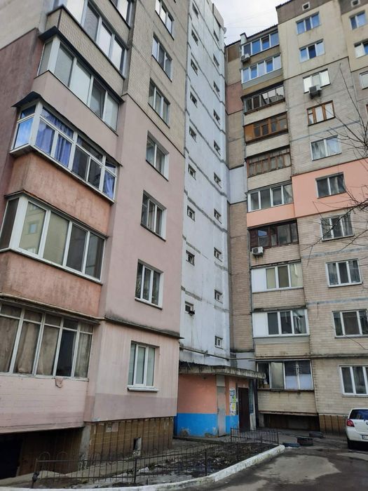 Продаж просторої 1-к кв. в самому центрі міста, проспект Шевченко 9а