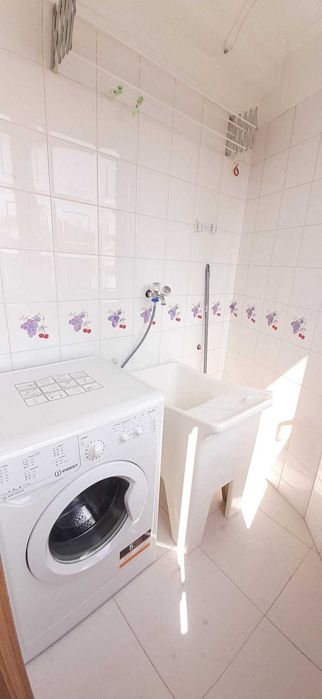 Quarto Suite (wc privado) espaçoso (parece T0). CentroLISBOA