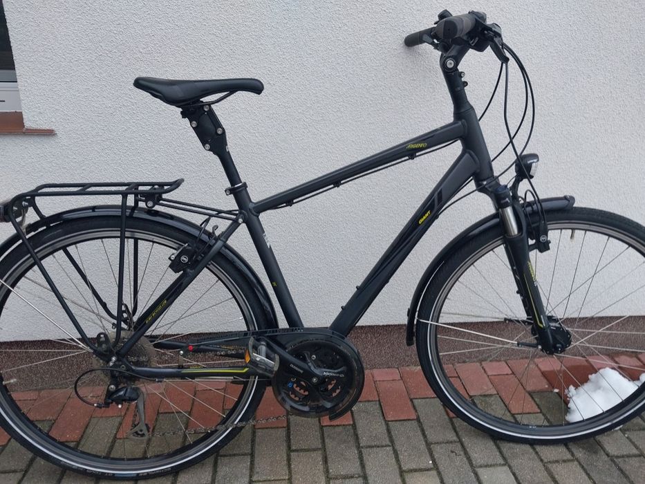 Rower trekkingowy, GIANT, PEGASUS aluminiowy,dynamo,