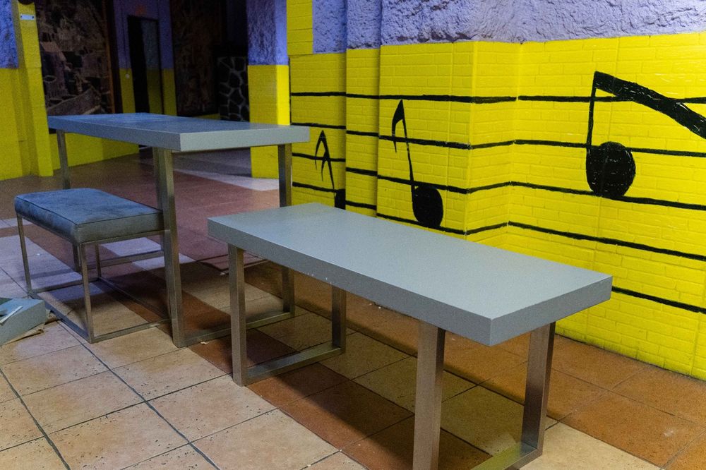 Móveis p/ loja de vestuário