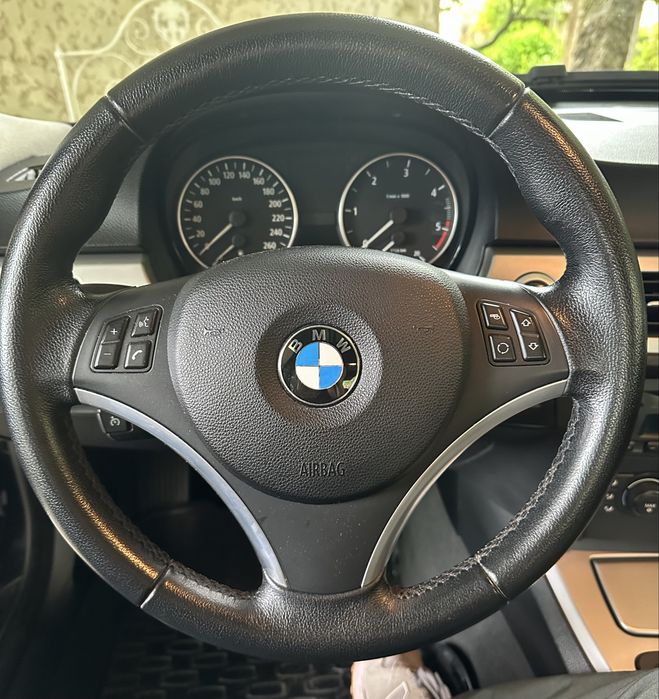 BMW E90 320d Automatico512941053486704643