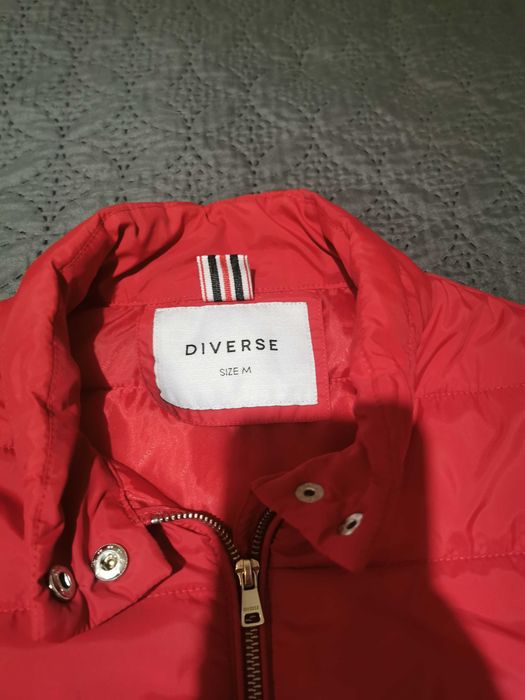Czerwona kurtka damska DIVERSE