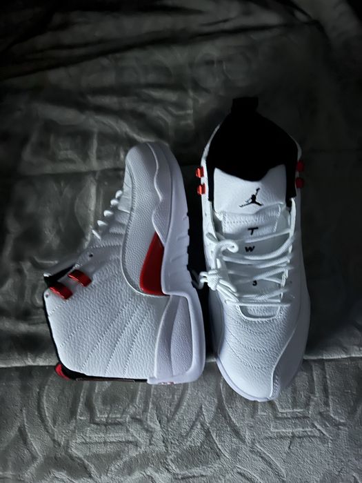 Jordan 12 retro branco