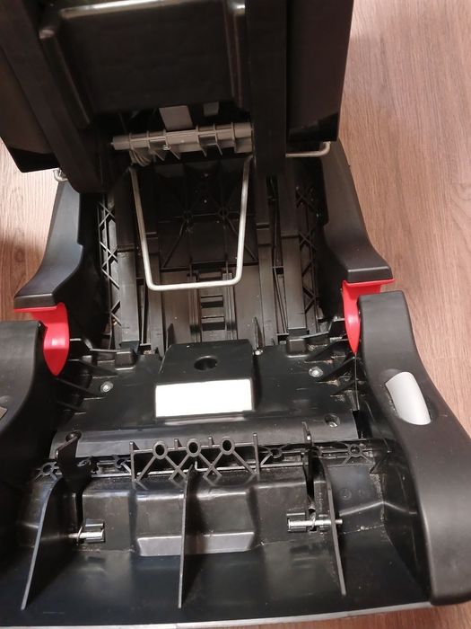 Продам автокрісло Britax Romer King 2