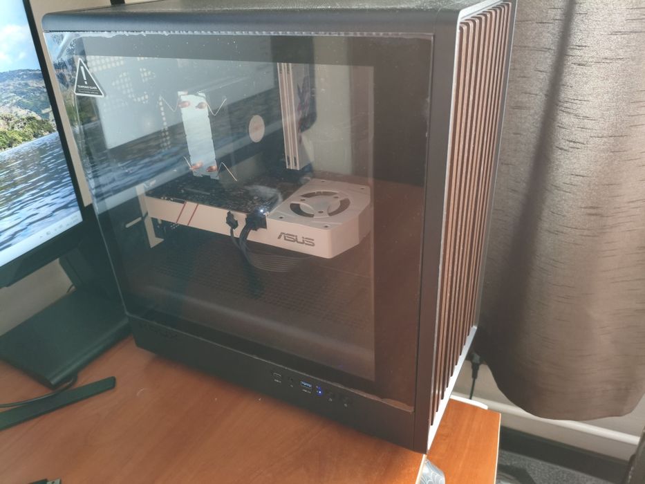 **Krux Helio**Xeon**GTX 960**