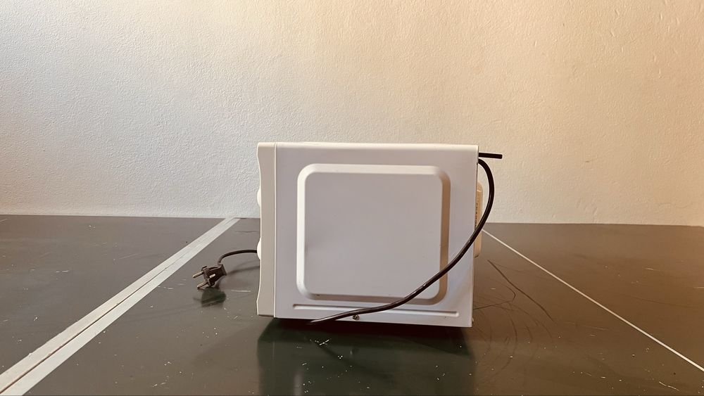 Micro-ondas Flama Branco – Excelente Estado